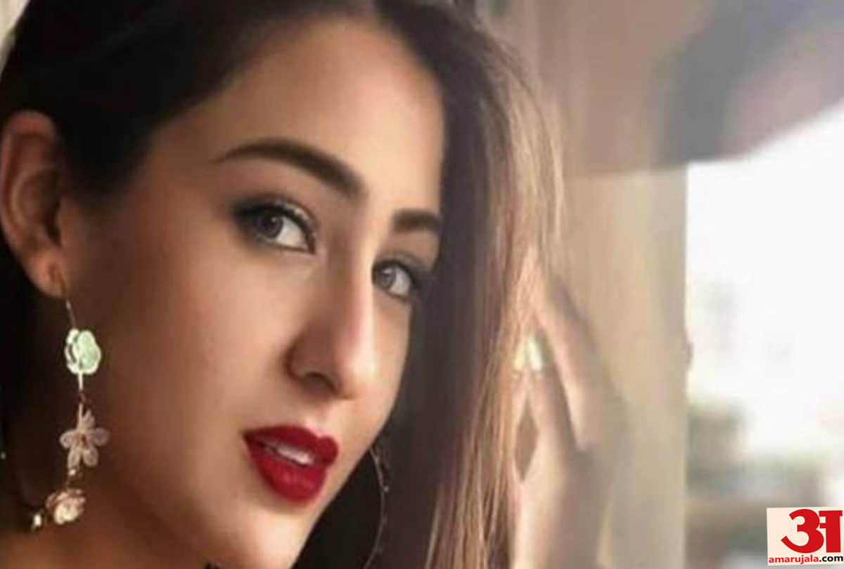 sara ali khan celebrate lohri with her mom and family