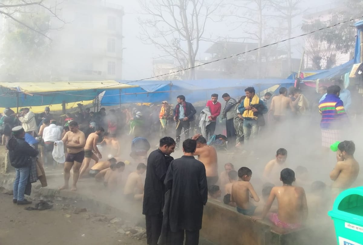 Thousands of pilgrims took plunge of faith into tatapani karsog himachal