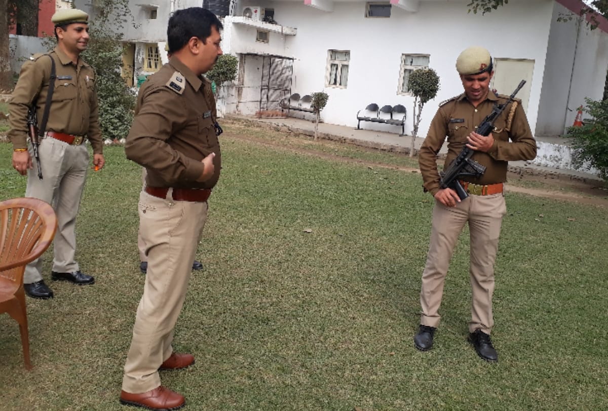 UP: Meerut police equipped with INSAS rifle three not three rifle in police stations