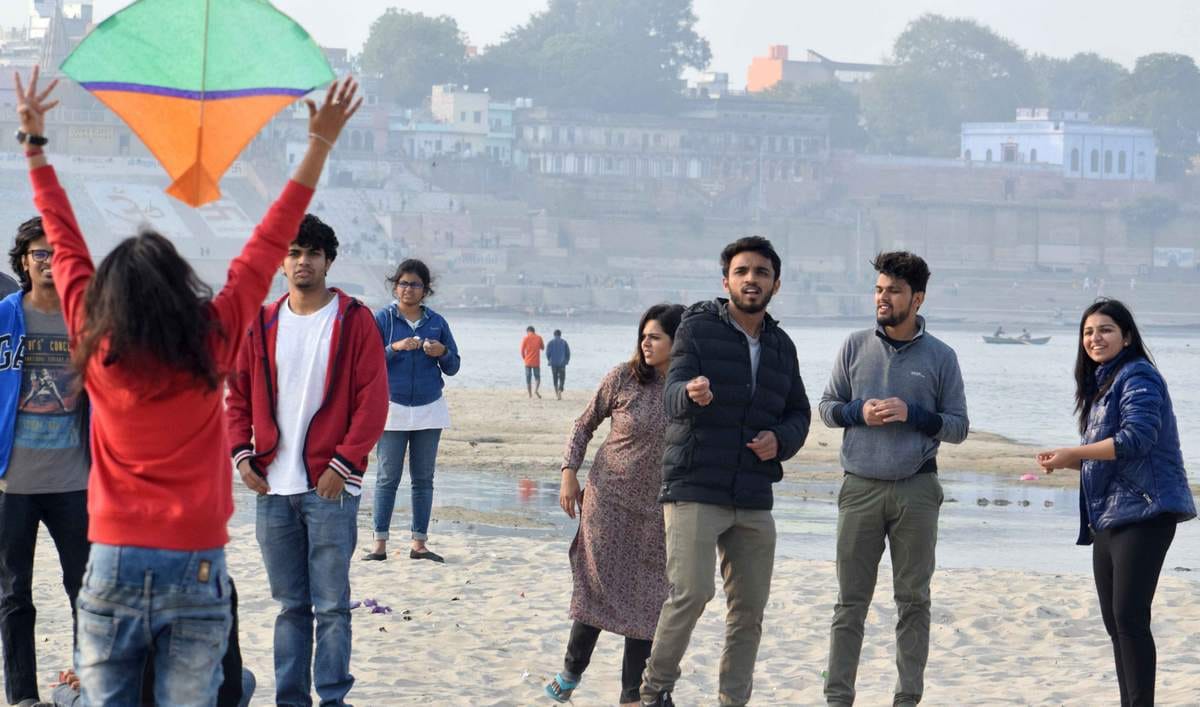 Makar sankranti 2019 kite flying festival celebrated in varanasi
