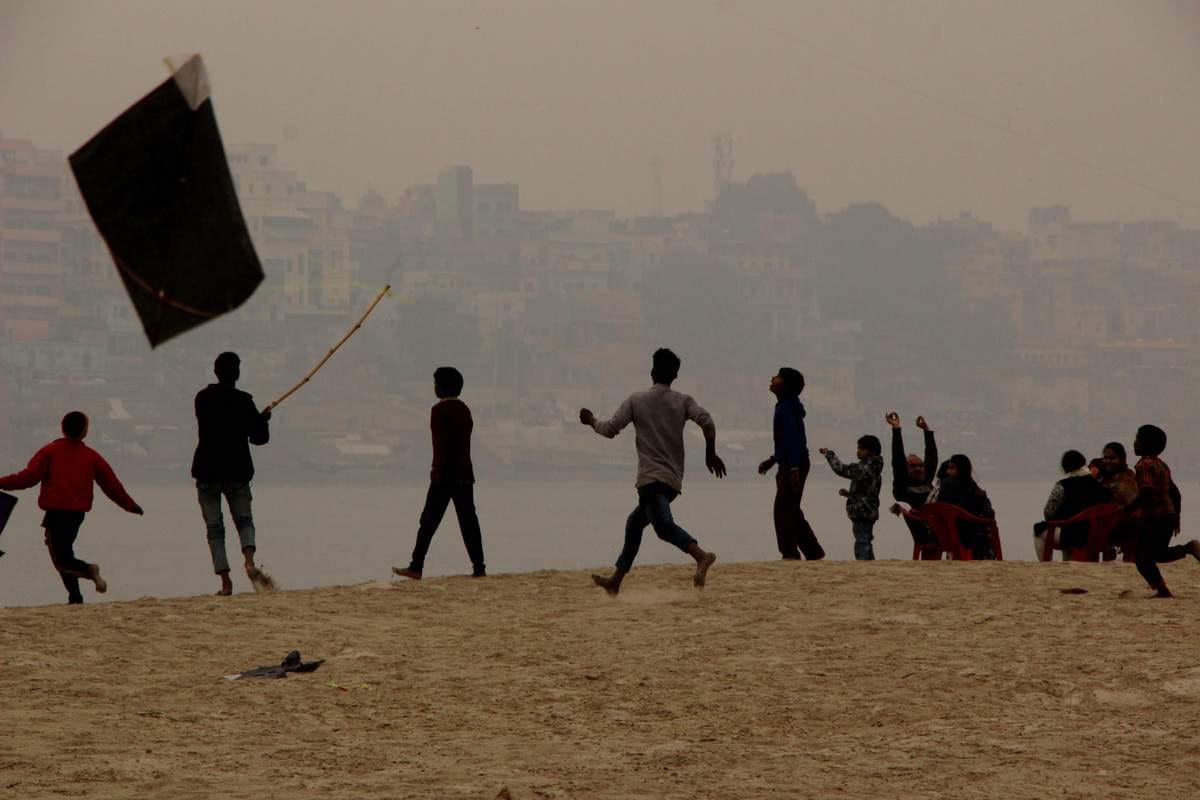 Makar sankranti 2019 kite flying festival celebrated in varanasi