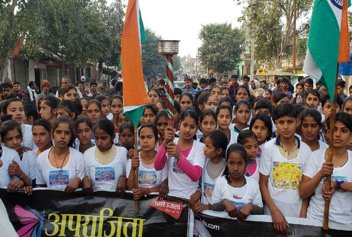 girls participates ran for barsana held by aparajita 100 million smiles
