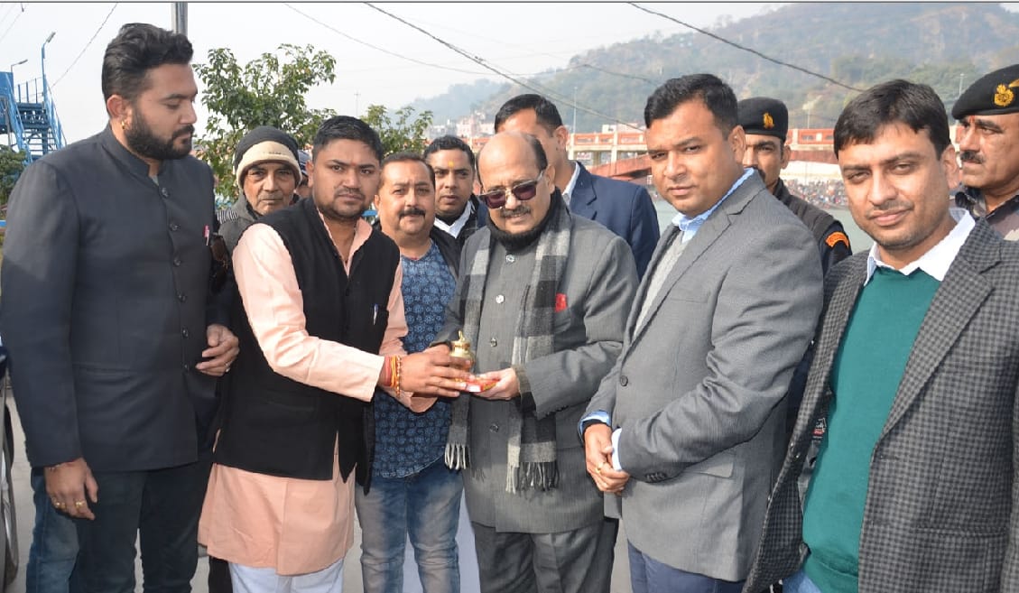 Amar singh told about mulayam singh yadav daughter in law for general reservation