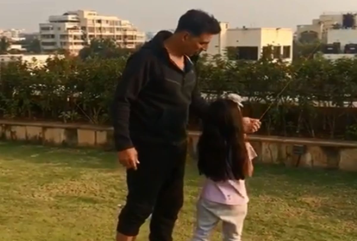 akshay kumar gave self defence training to girls child in thane