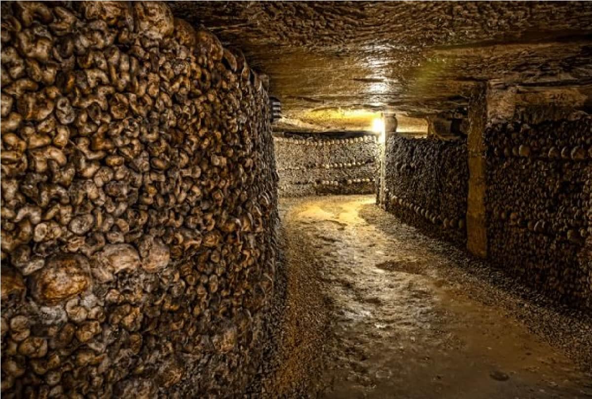 know the story behind efiile tower and catacombs of-paris