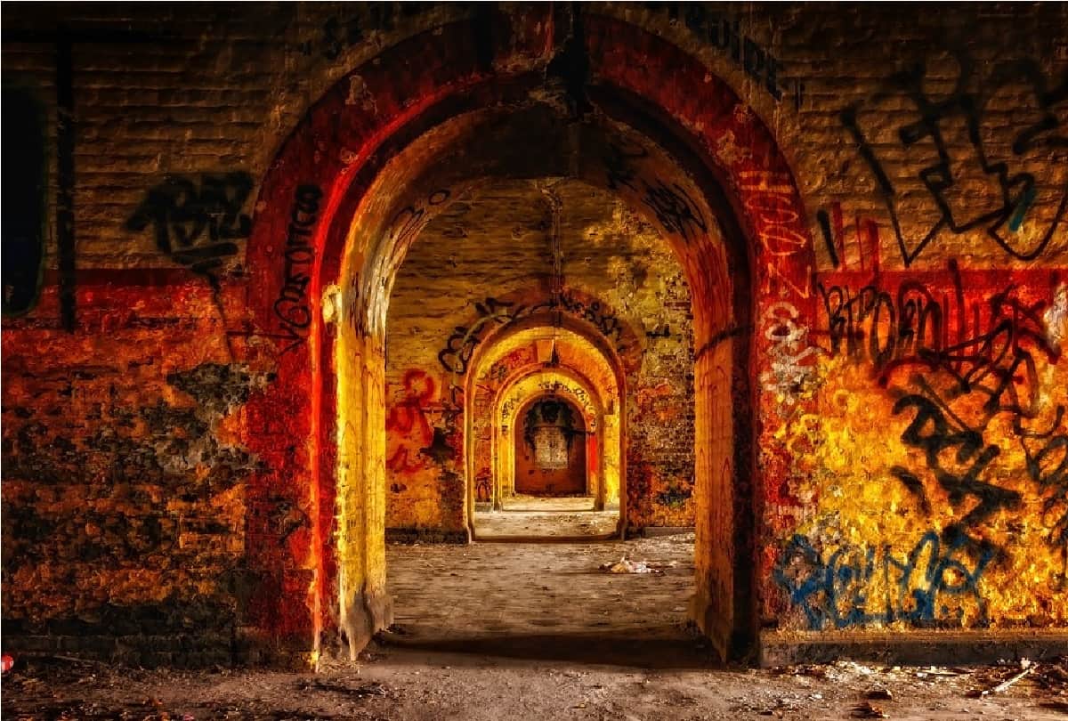 know the story behind efiile tower and catacombs of-paris