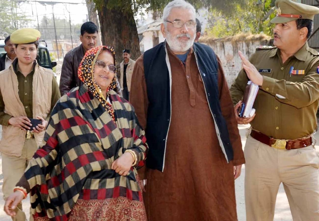couple suicide attempt for ram temple construction