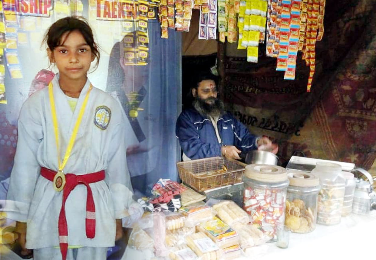 Tea seller's daughter got selected in  National Taekwondo championship