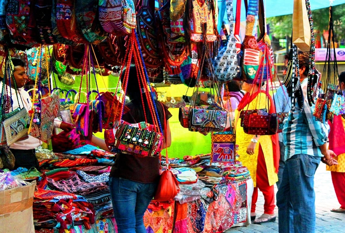 dilli haat reopens to low footfall with free entry for first 15 days visiting guidelines and rules