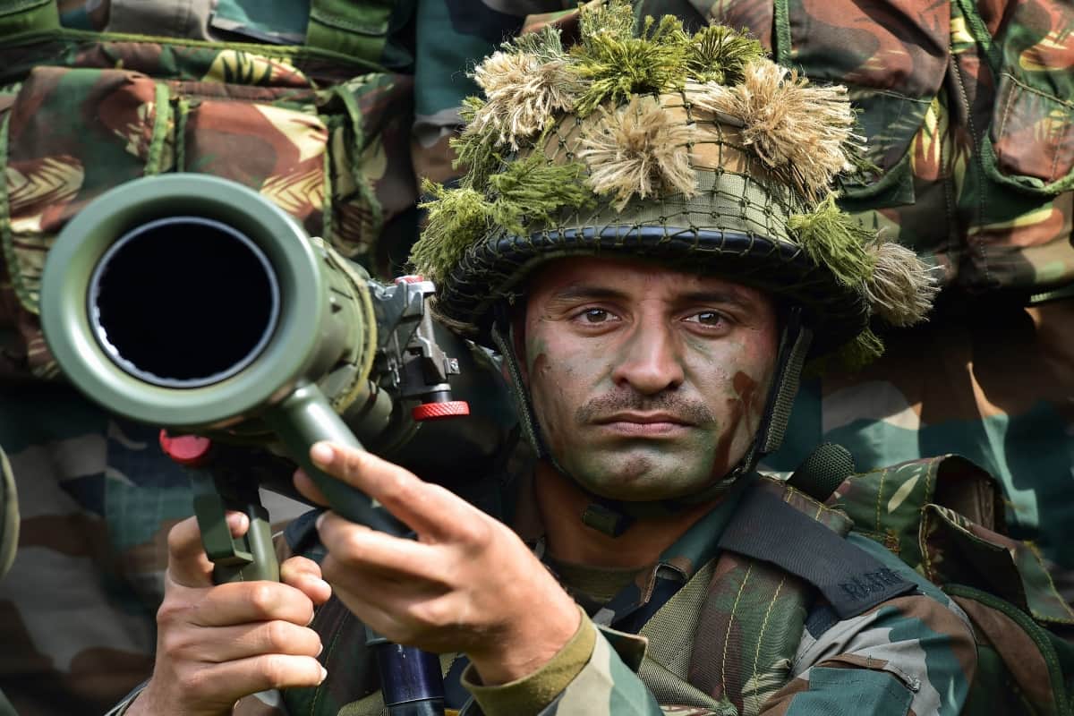 ISRO Working on Indian GPS System for Indian Army to fight against enemy