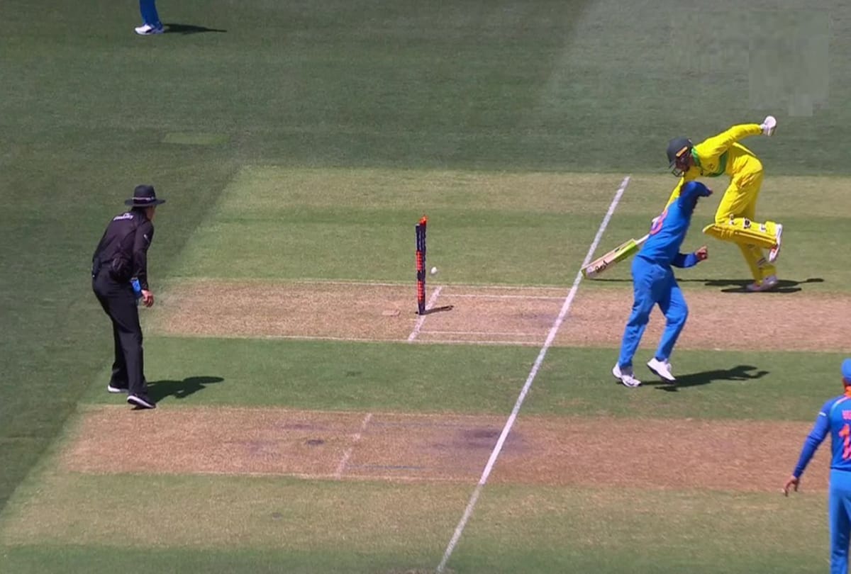 AUSvIND: Ravindra Jadeja One hand Run Out Usman Khawaja, Video goes viral