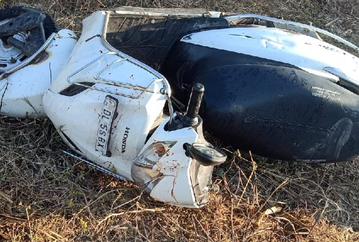 UP man brutally murdered his friend by cutting his neck while riding scooter in sardhana
