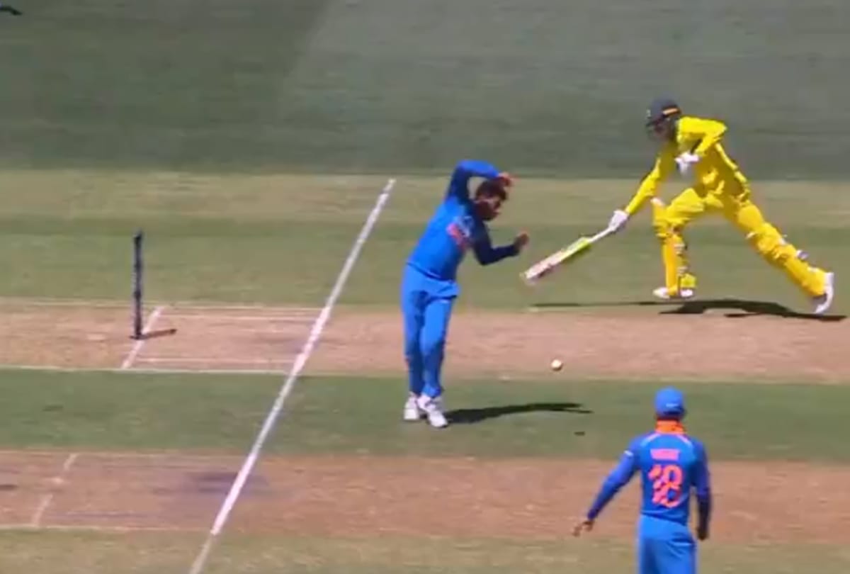 AUSvIND: Ravindra Jadeja One hand Run Out Usman Khawaja, Video goes viral