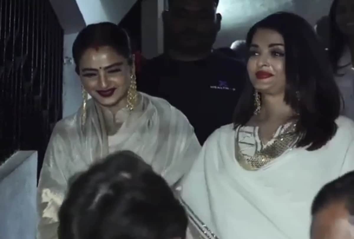 Rekha Hugs Aishwarya Rai Bachchan At An Event And kissed her
