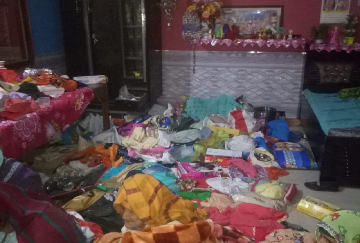 Robbery after factory owner and his family mortgage by robbers in Dakaur