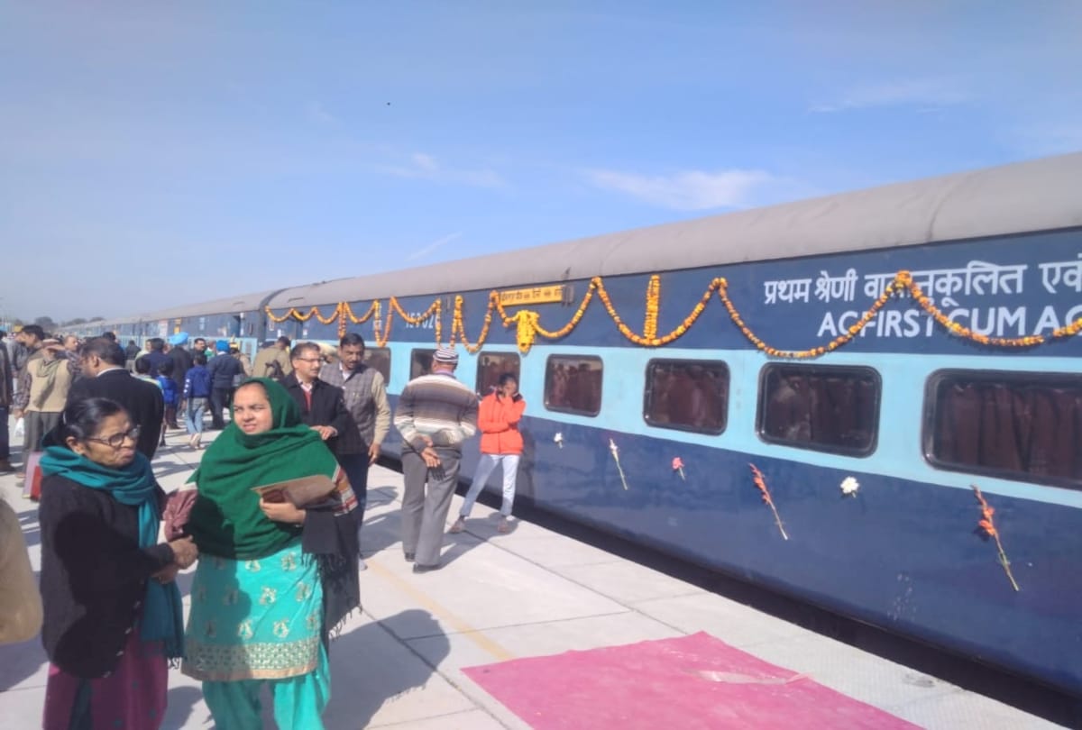 Minister of State for Railways Manoj Sinha inaugurate railway station in una himachal
