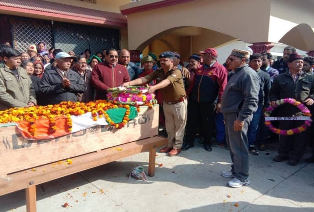 Uttarakhand martyr narendra singh funeral emotional photos