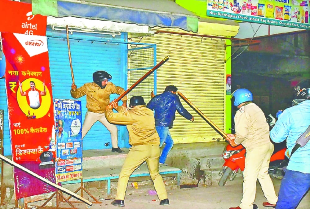 Police Lathicharge on angry people after Boy child killed in bus accident haldwani
