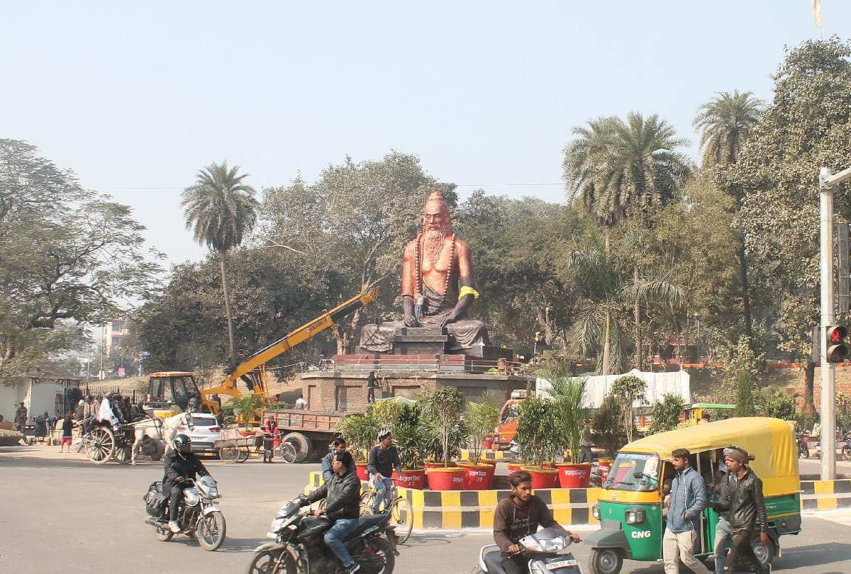 32 ft high Rishi Bhardwaj statue being installed tomorrow will be inaugurated by the President