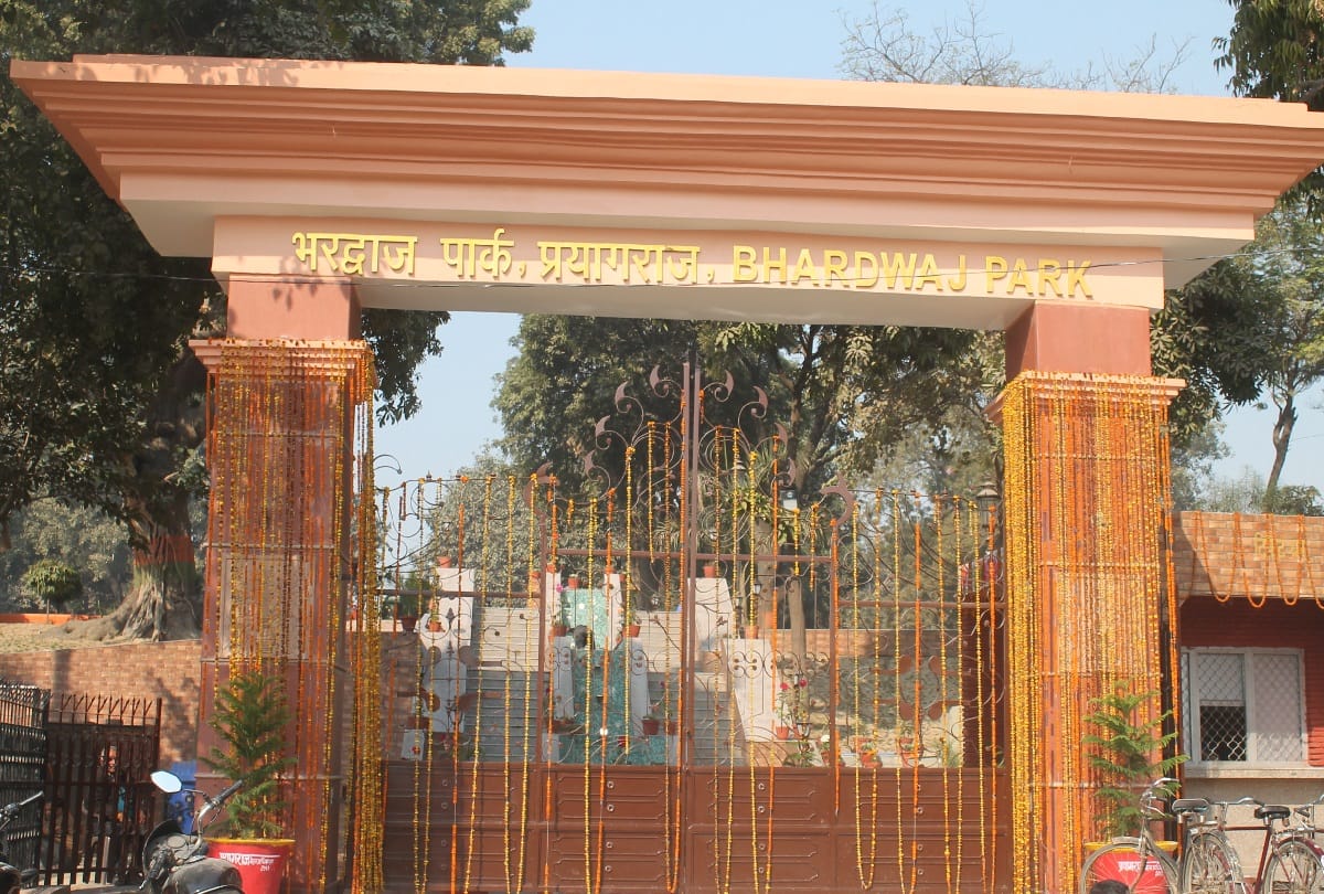 32 ft high Rishi Bhardwaj statue being installed tomorrow will be inaugurated by the President