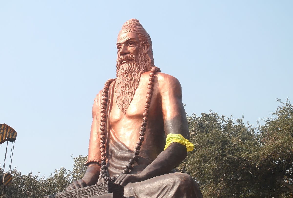32 ft high Rishi Bhardwaj statue being installed tomorrow will be inaugurated by the President