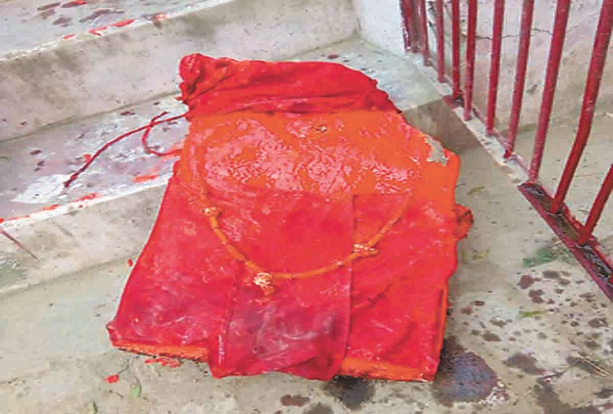 statue distroy in mandir, police arrest a man