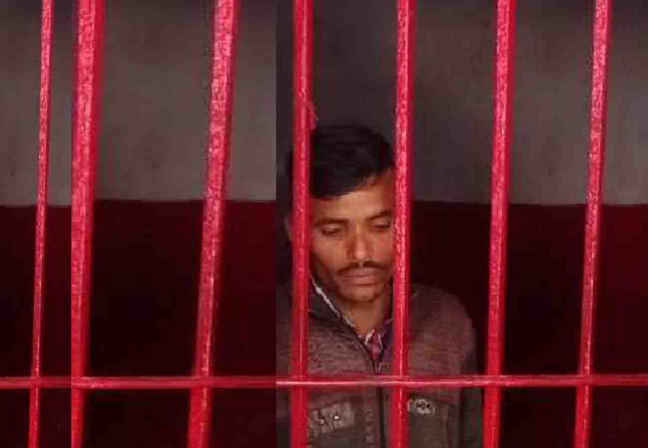 man was taking rupees for Ayushman letter