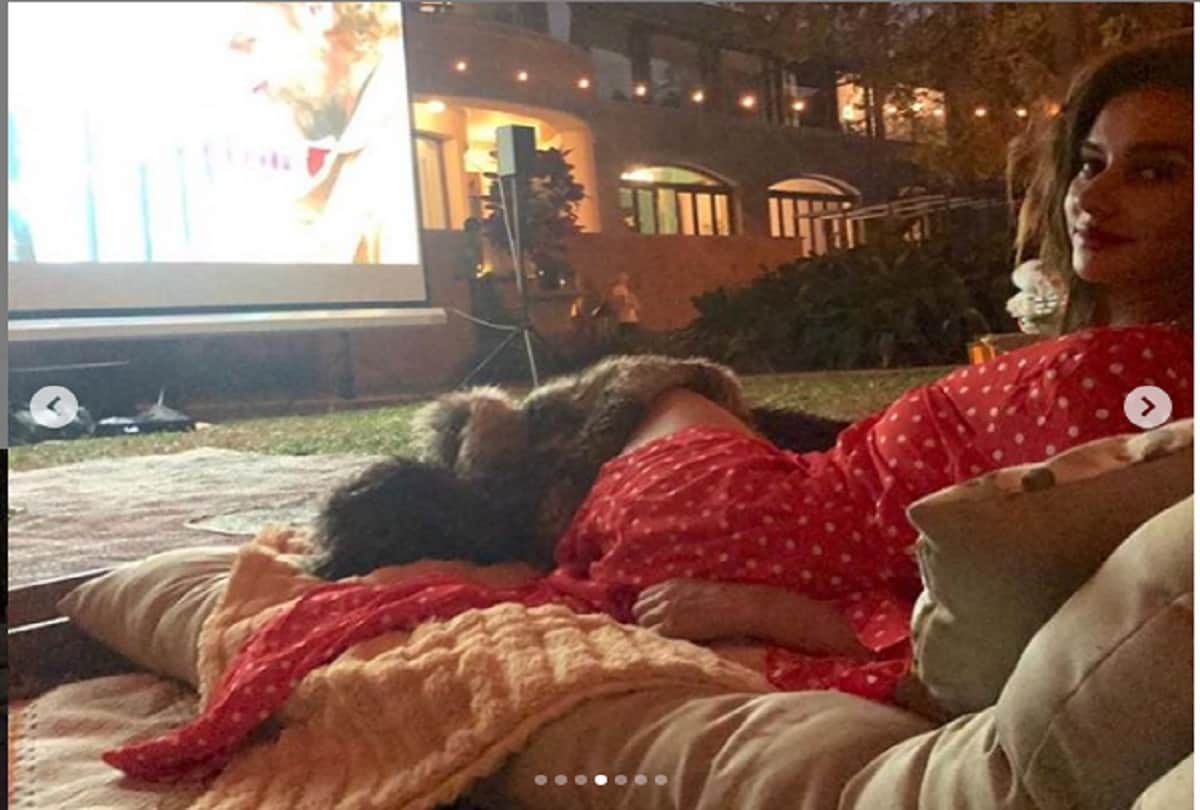 farhan akhtar and shibani dandekar shares private photo of celebrattion