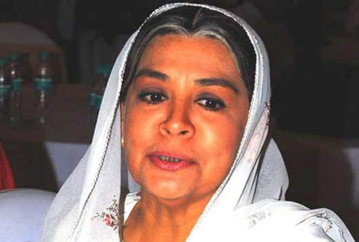 Anupam Kher and others get to play different characters says Farida Jalal