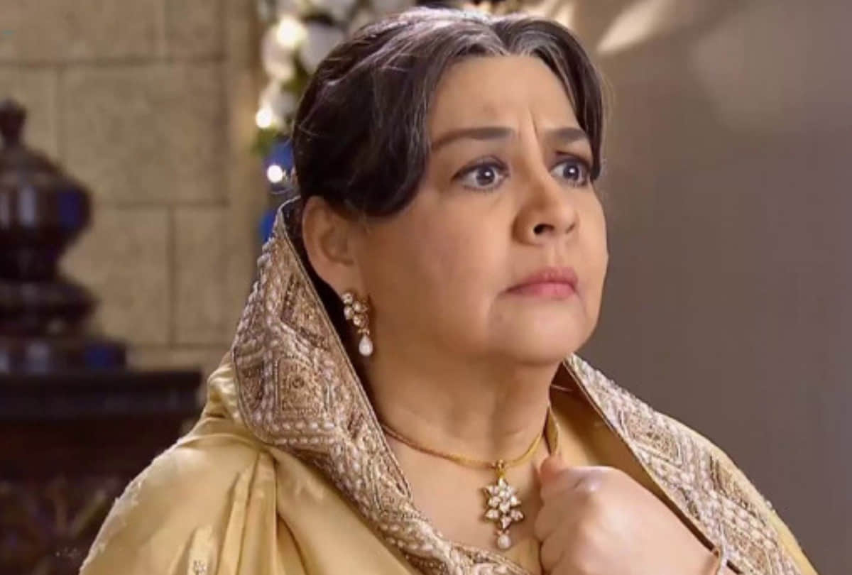 Anupam Kher and others get to play different characters says Farida Jalal