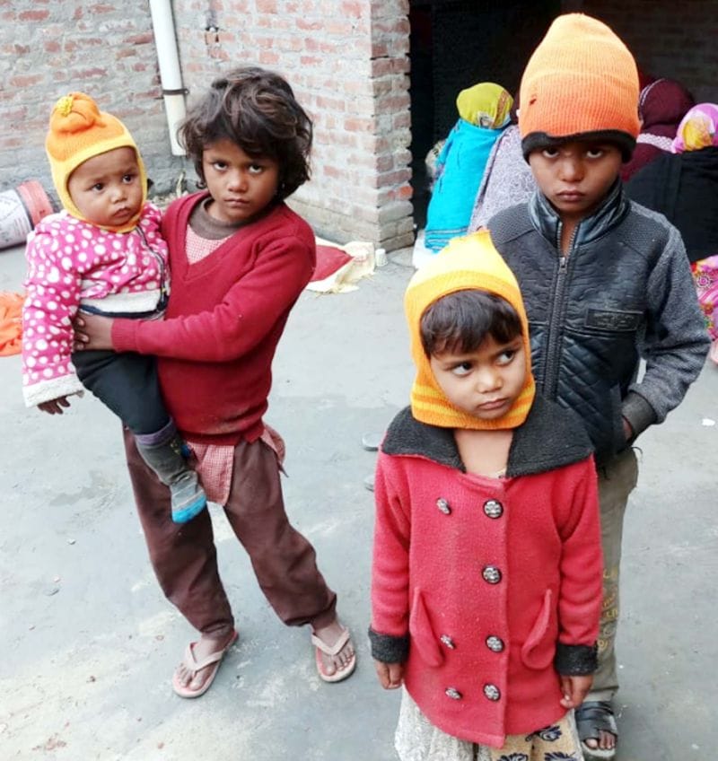 जान देने से पहले पांच बच्चों के बारे में भी नहीं सोचा