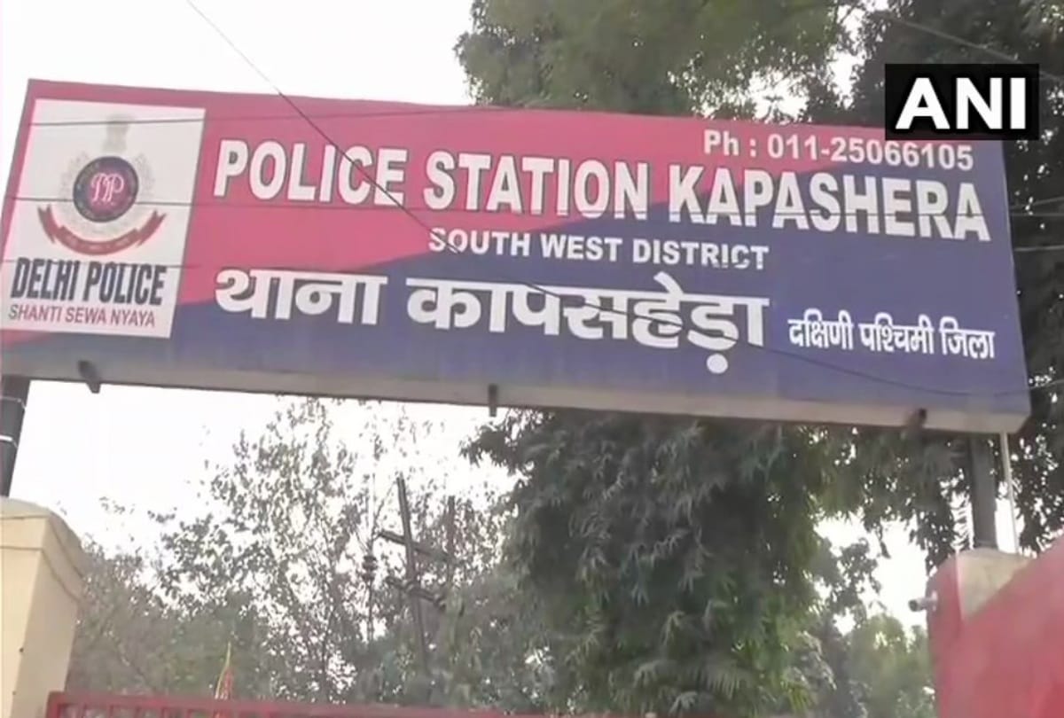 delhi mother boyfriend killed her son by throwing him on wall alleged real father of deceased
