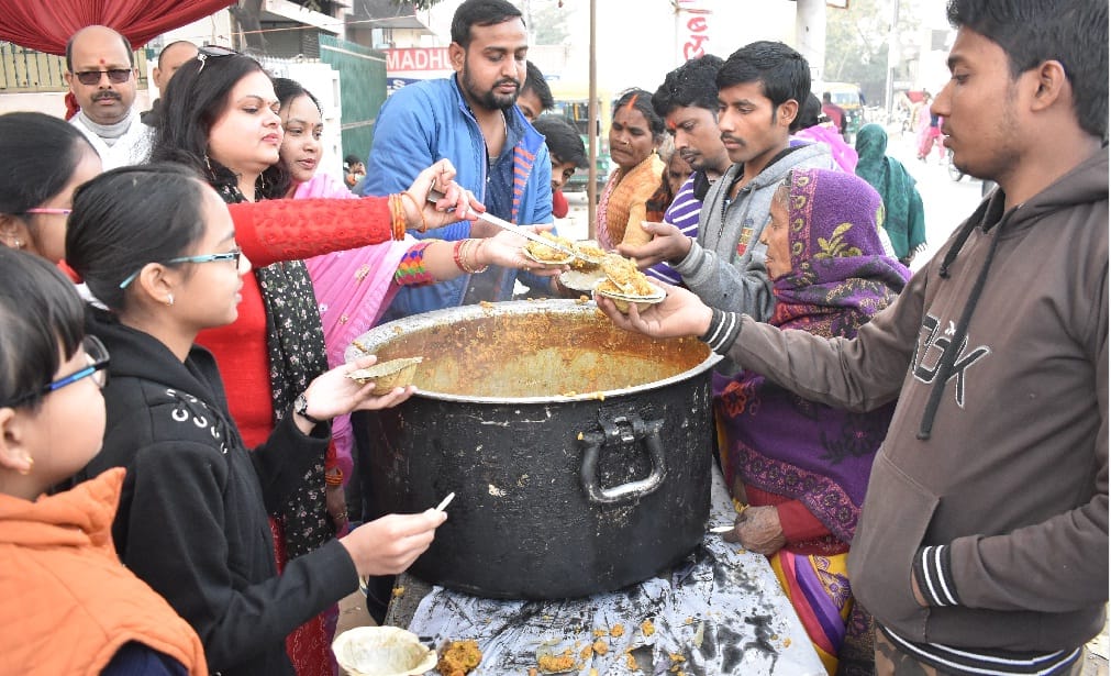 गोरखनाथ मंदिर में लगा आस्था का कुंभ