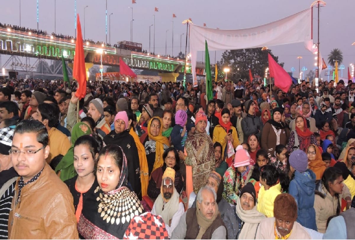 kumbh 2019 Kachla Ganga Ghat Many devotees reached from another district