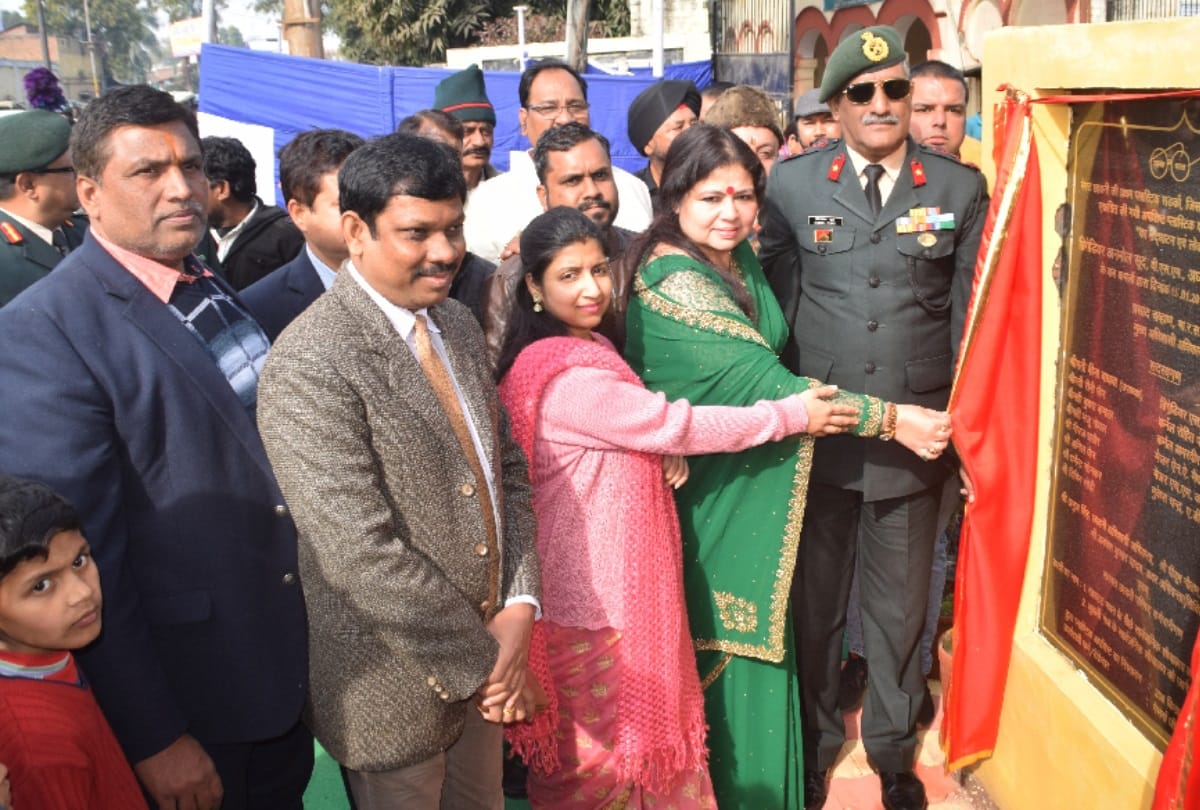 Good news: Roads made by plastic and polithine in Meerut Canttoment