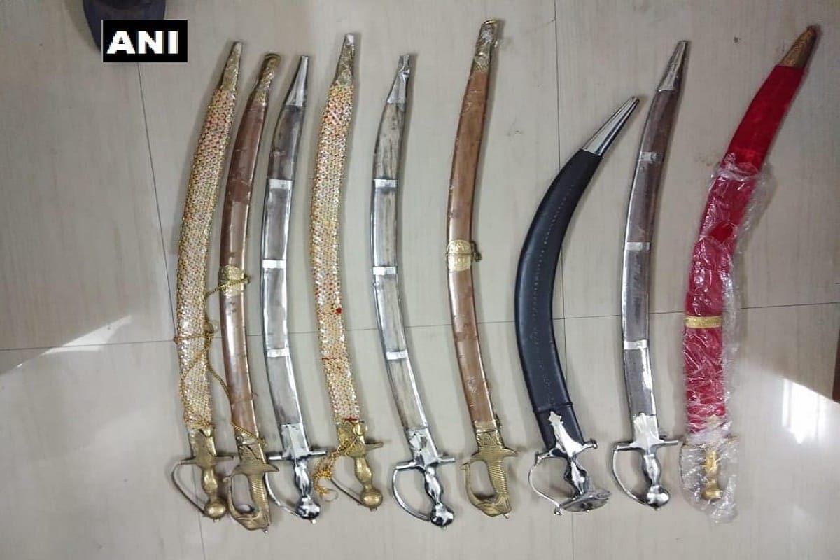 Maharashtra Huge cache of weapons seized from a shop Dhananjay Kulkarni in Dombivli,