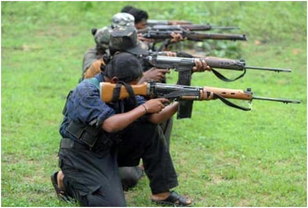 One Chhattisgarh Armed Force jawan receives bullet injury in an exchange of fire with naxals