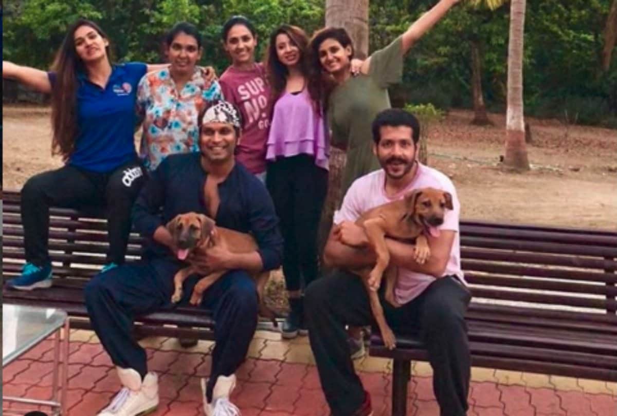 deepika padukone ex boyfriend nihar pandya ready to get married with singer neeti mohan