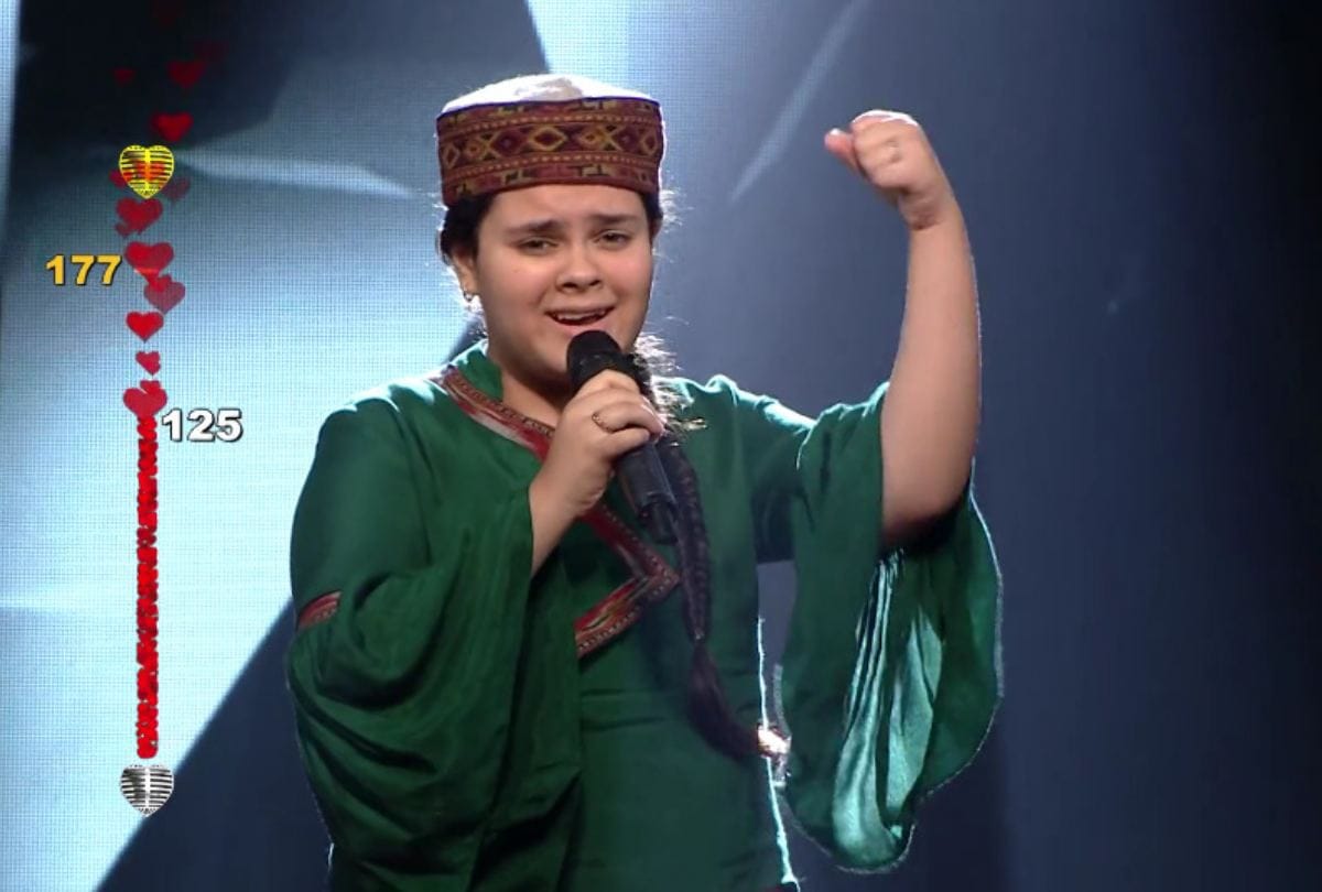 12 year old Anushka sing somg in 16 languages