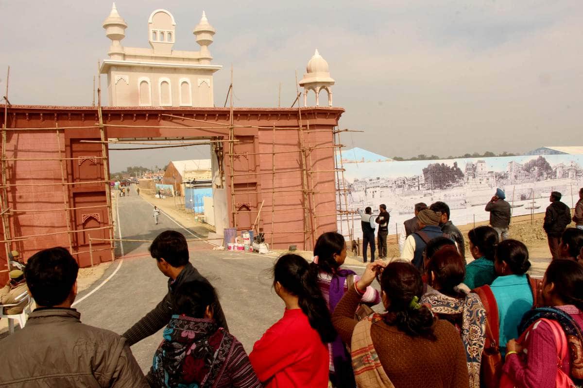 Narendra modi and mauritius PM will stay in special tent during NRI summit