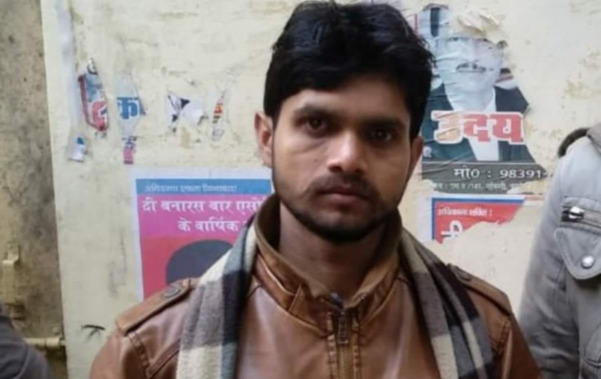 Case registered against youth due to tear out banner of PM modi and CM yogi