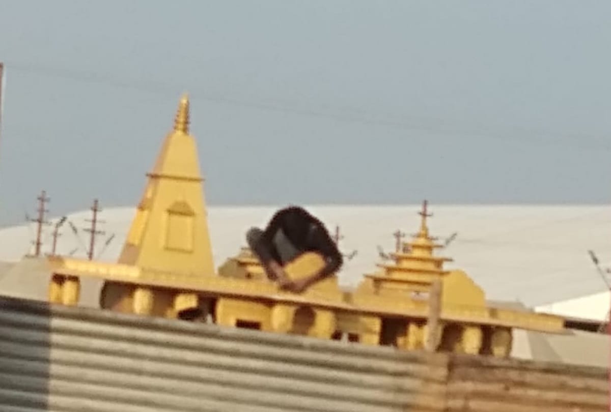 Ayodhya Ram mandir Model prepared in VHP camp at Kumbh 2019