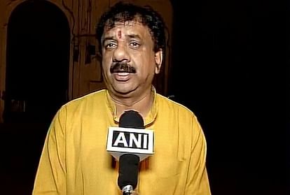 MP News: भाजपा नेता मुस्लिमों से बोले- वोट डालने मत जाना, कांग्रेस ने की आयोग से शिकायत MP News: BJP leader told Muslims - don't go to vote, Congress complained to the commission