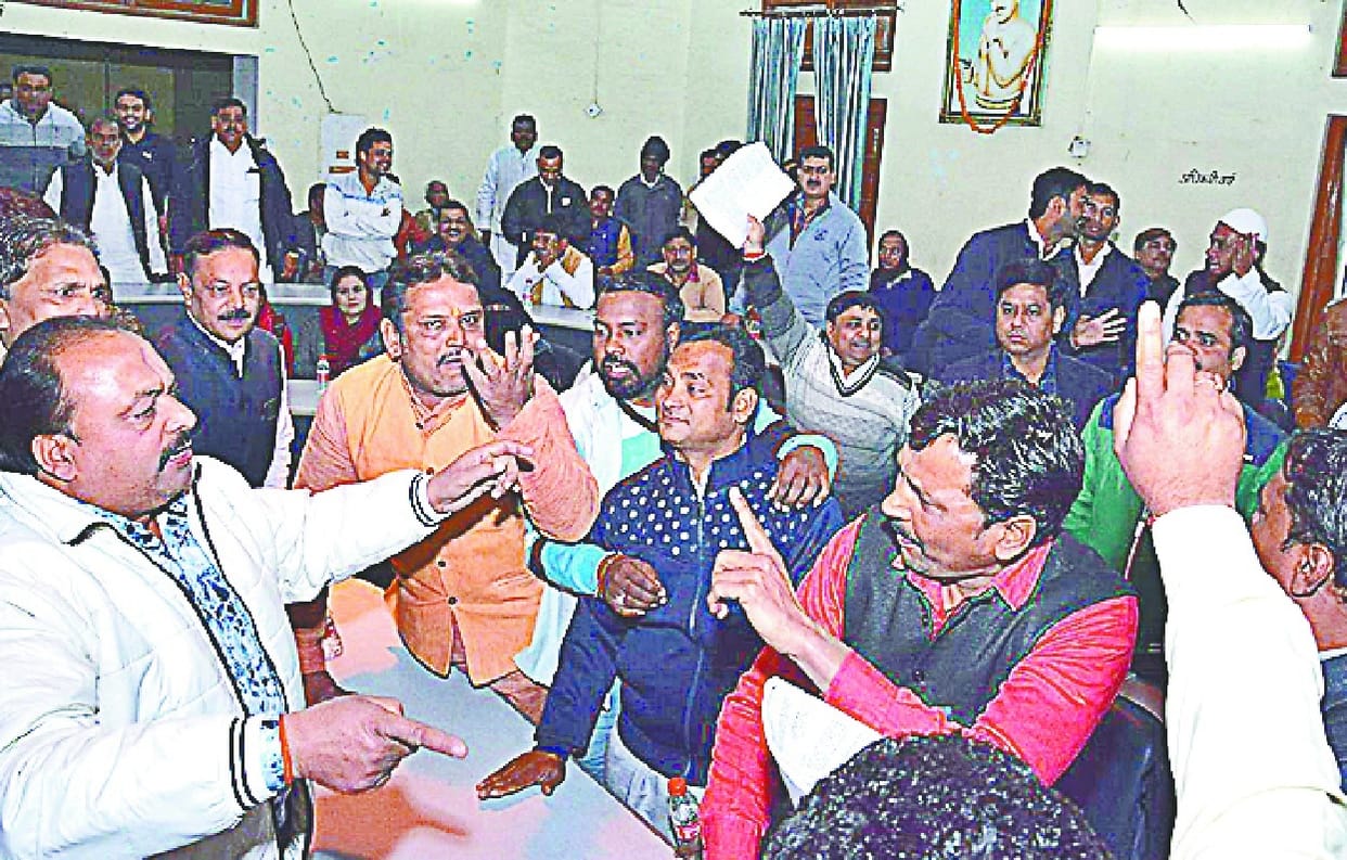 76 proposals passed in meeting of municipal board