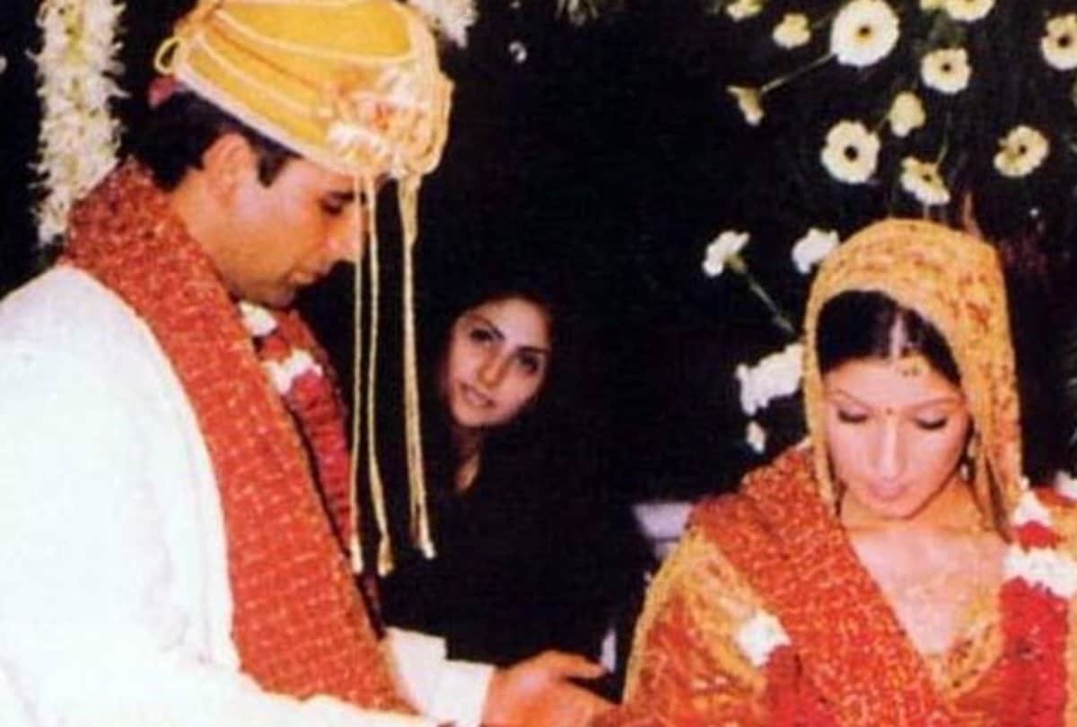 Twinkle Khanna reveal her name in son Aarav mobile phone