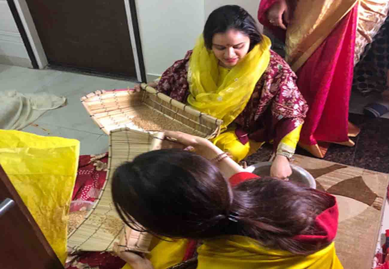 Aparna Yadav Joins BJP: Mulayam Singh Yadav Daughter in Law Aparna Yadav Joined BJP Today in Delhi News Updates in Hindi