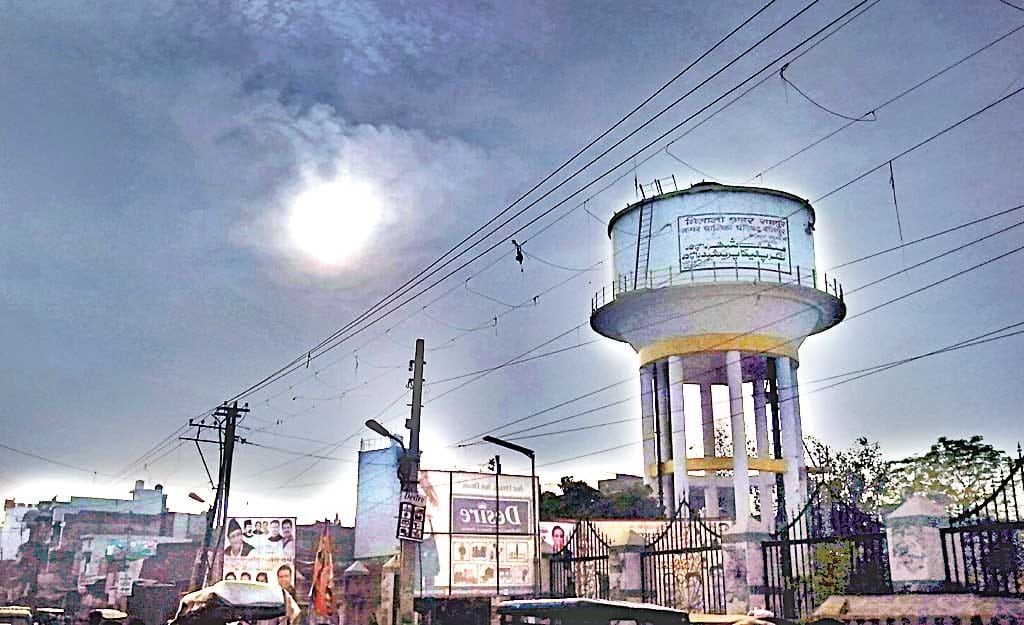 weather in up will remain dry while air current from mountain will increase cold