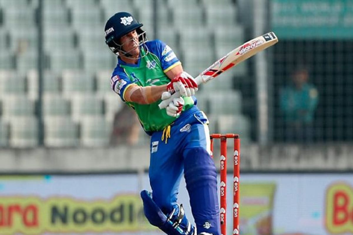 Australian cricketer david warner to undergo for surgery on injured elbow