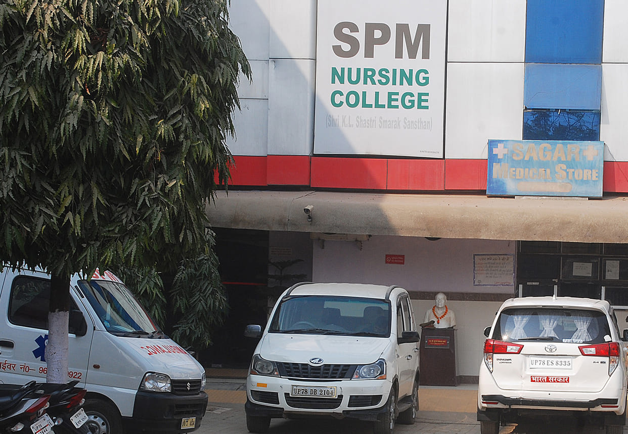 Income Tax Department raid at 7 doctors 27 place