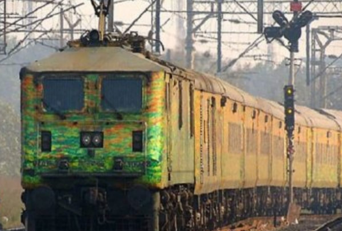 jammu delhi duronto express loot victim told his and other passenger sufferings happen in 15 minutes
